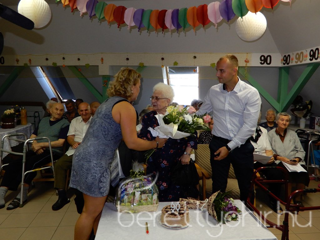 Marika néni 90 éves 08